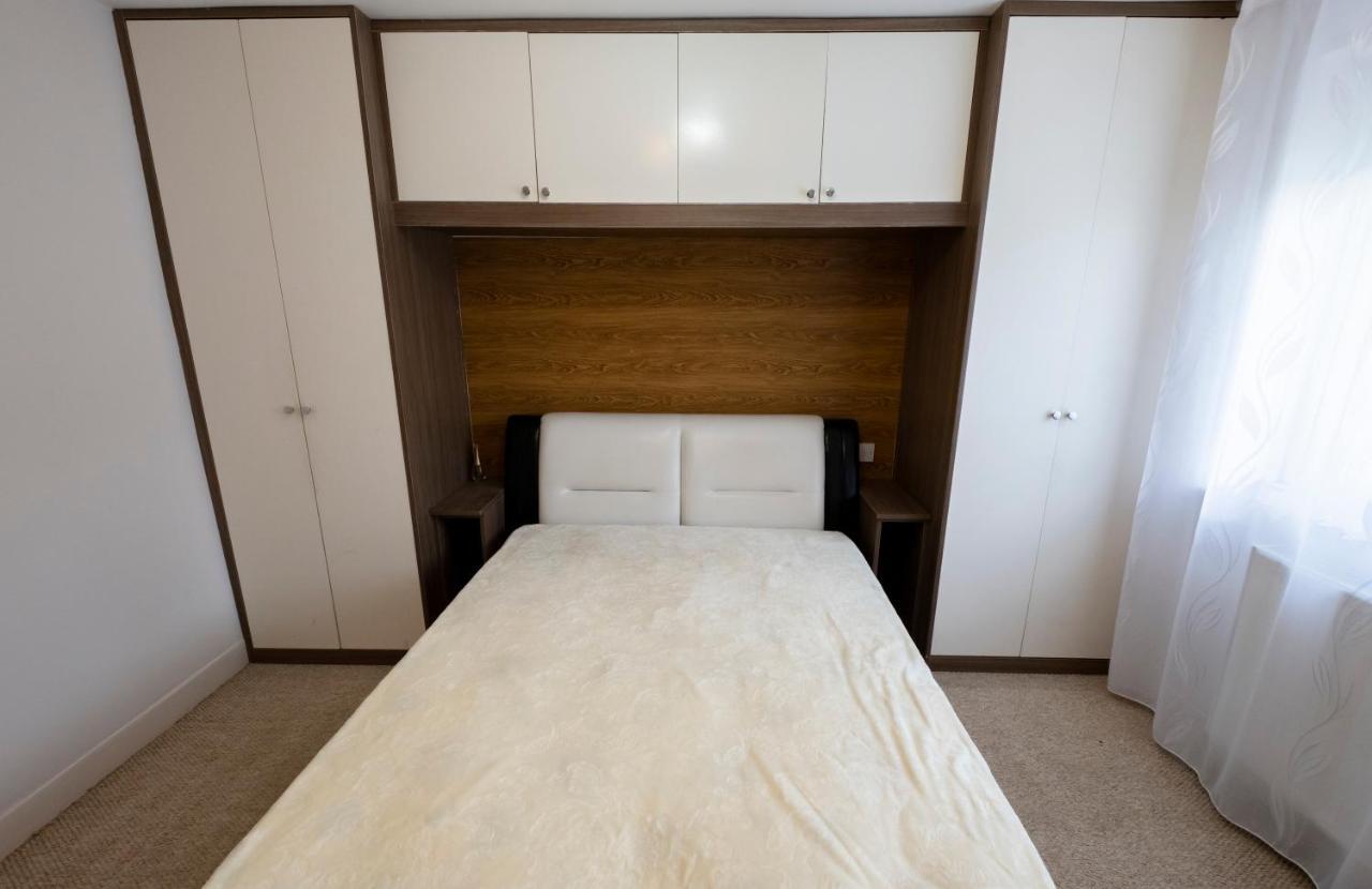 19 Shrewsbury Walk Apartamento Isleworth Exterior foto